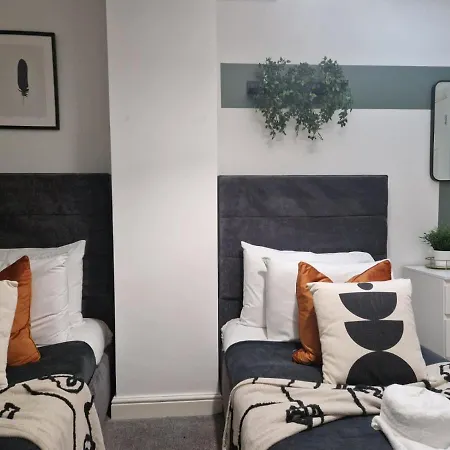 Apartamento Exquisite - Sleeps 8 - Garden - Parking Bristol
